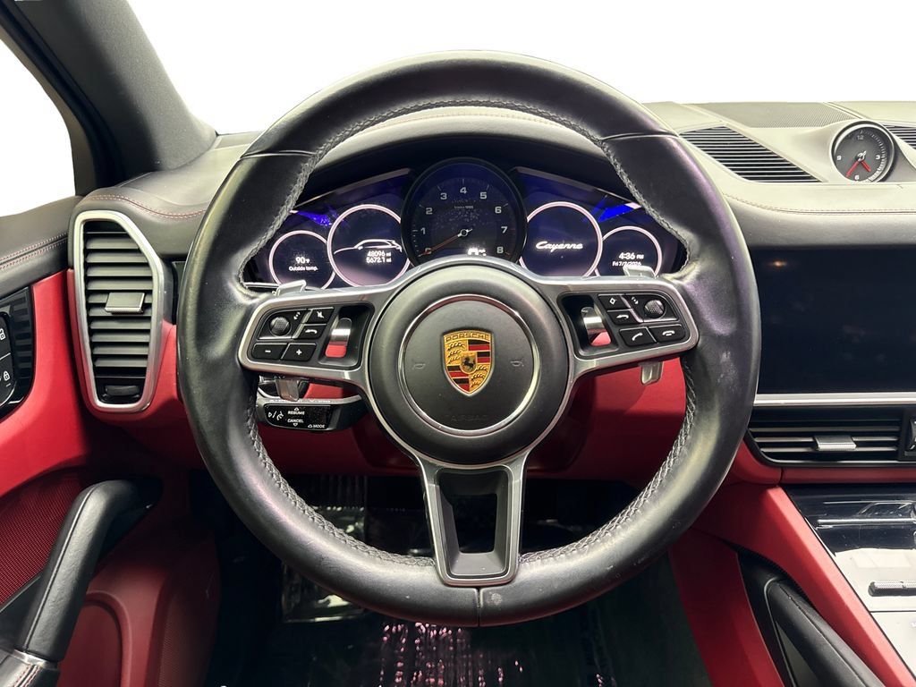 Used 2022 Porsche Cayenne w/ Premium Package AWD/4WD image 56
