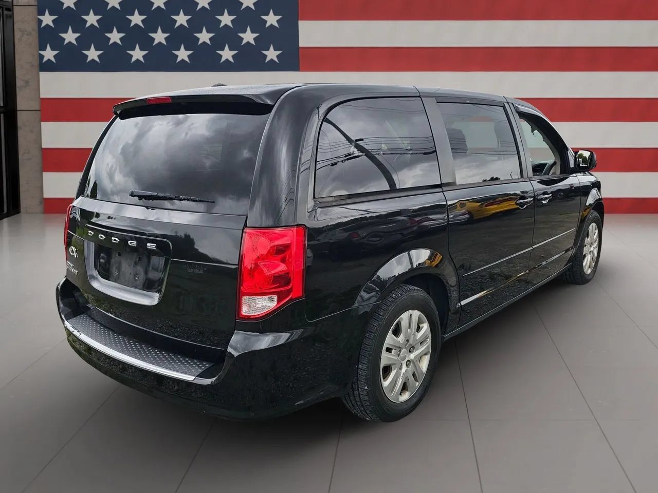 Used 2015 Dodge Grand Caravan SE w/ Quick Order Package 29E SE FWD image 18