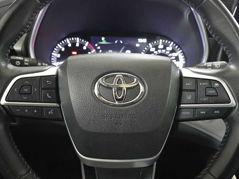 Used 2023 Toyota Highlander XLE AWD/4WD image 27