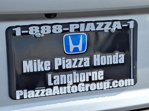 Used 2023 Toyota Corolla Cross XLE image 32