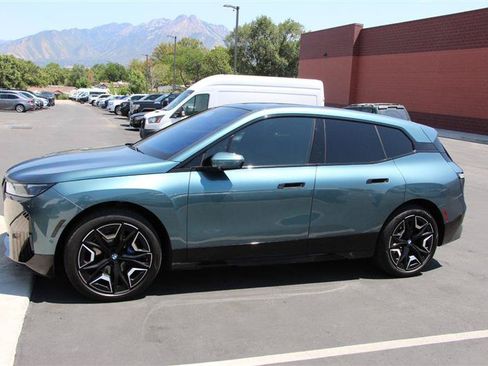 Used 2024 BMW iX xDrive50 w/ Premium Package AWD/4WD image 51