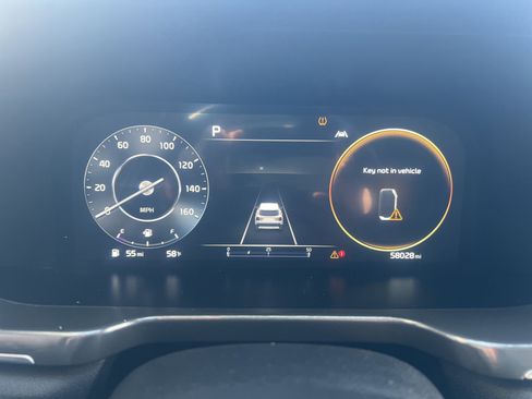 Used 2022 Kia Sorento SX image 2