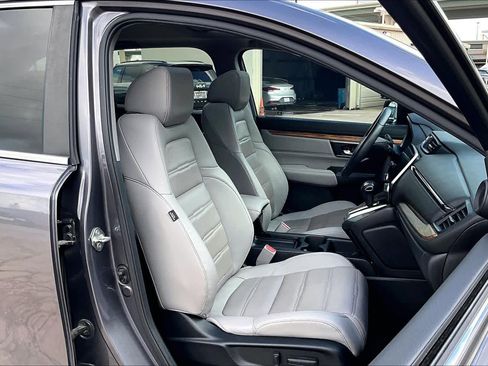 Used 2018 Honda CR-V Touring image 9