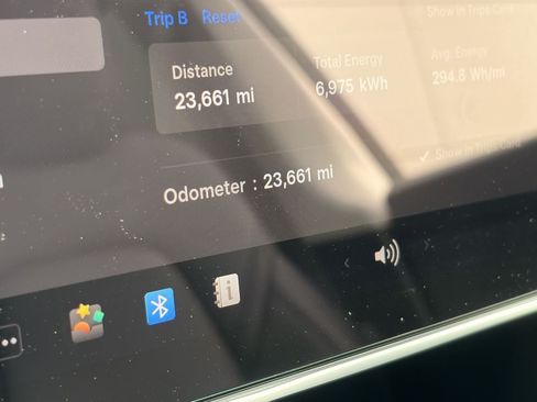 Used 2023 Tesla Model Y Long Range AWD/4WD image 31