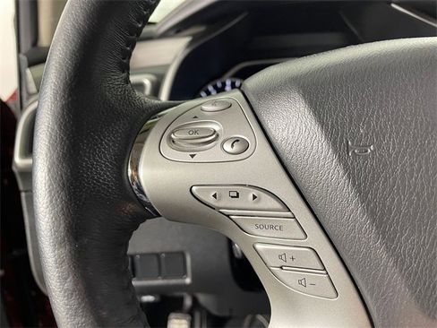 Used 2018 Nissan Murano Platinum image 11
