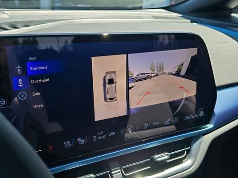 New 2025 Chevrolet Equinox EV LT w/ Convenience Package II FWD image 25