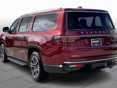 Used 2023 Jeep Wagoneer L Series II image 12