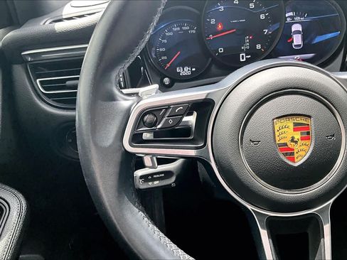 Used 2021 Porsche Macan AWD/4WD image 24
