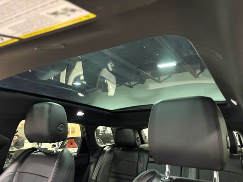 Used 2022 Land Rover Range Rover Evoque SE image 35