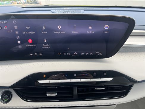 Used 2025 Buick Enclave Avenir w/ Super Cruise Package AWD/4WD image 29