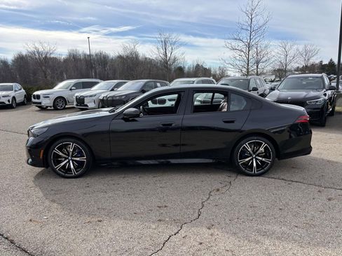 New 2026 BMW 530i xDrive w/ M Sport Package AWD/4WD image 4