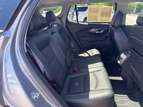 Used 2023 GMC Terrain SLT w/ Infotainment Package II AWD/4WD image 12