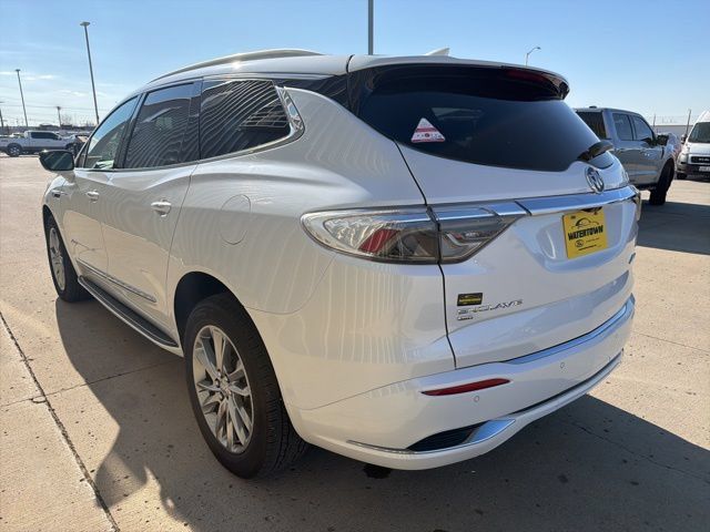 Used 2024 Buick Enclave Avenir AWD/4WD image 5