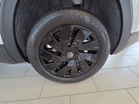 New 2026 Volkswagen Atlas Cross Sport SE AWD/4WD image 7