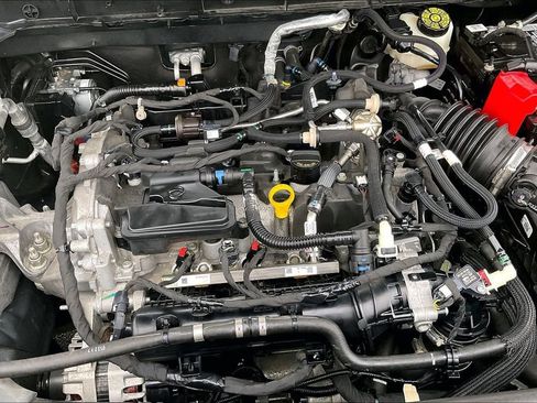 Used 2022 Ford Escape SE w/ SE Sport Appearance Package image 10