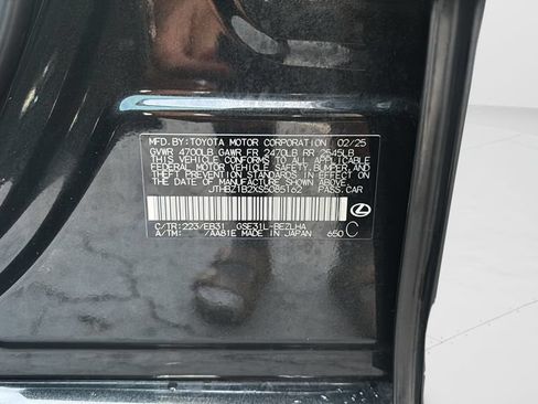 Used 2025 Lexus IS 350 F Sport RWD image 27