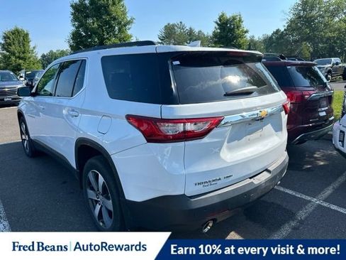 Used 2021 Chevrolet Traverse LT w/ LT Premium Package AWD/4WD image 5