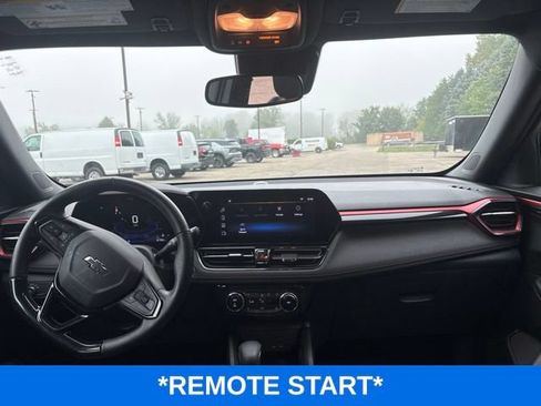 Used 2024 Chevrolet TrailBlazer RS w/ Convenience Package AWD/4WD image 6