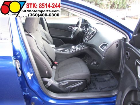 Used 2016 Chrysler 200 Limited FWD image 19