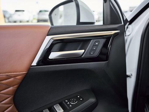 New 2026 Mitsubishi Outlander SEL image 24