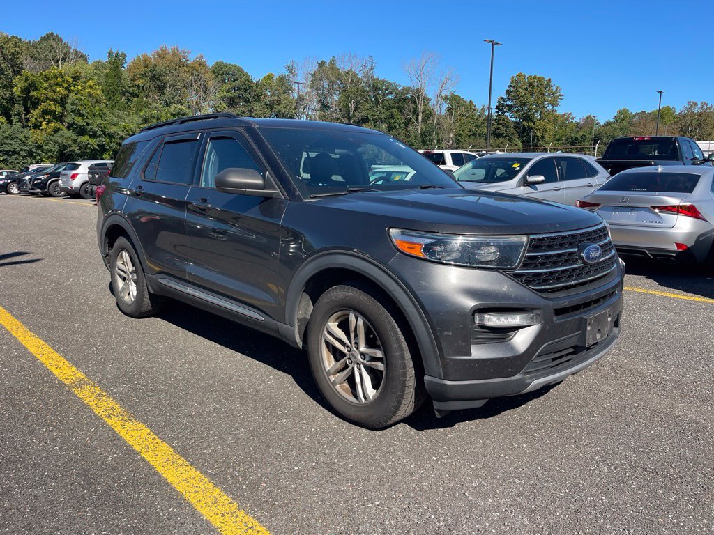 Used 2020 Ford Explorer XLT w/ Equipment Group 202A AWD/4WD image 7
