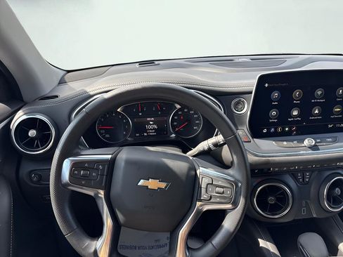 Used 2025 Chevrolet Blazer LT FWD image 29