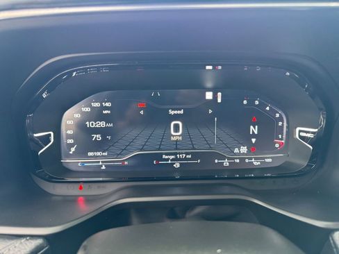 Used 2023 GMC Yukon XL Denali image 25