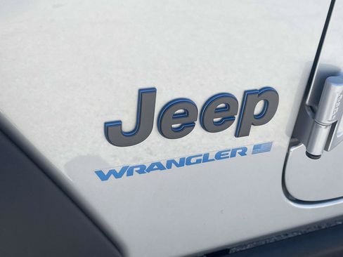 Certified 2024 Jeep Wrangler Unlimited Rubicon 4xe AWD/4WD image 10
