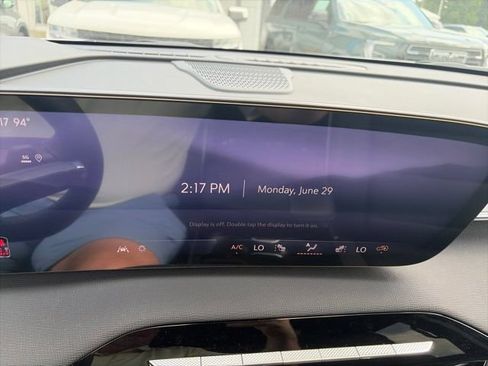 New 2026 Buick Enclave Sport Touring w/ LPO, Floor Liner Package AWD/4WD image 22