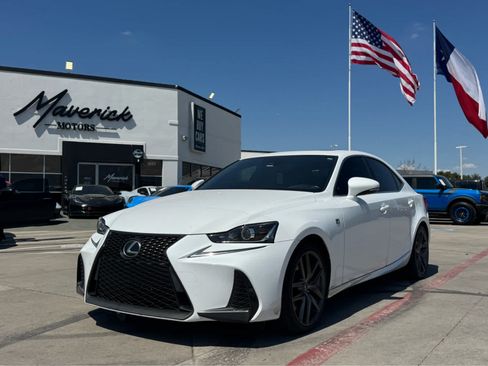 Used 2017 Lexus IS 200t F Sport w/ F Sport Package RWD image 1