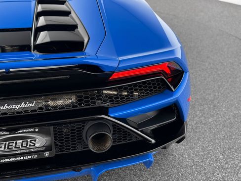 Used 2022 Lamborghini Huracan EVO image 40