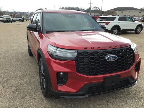 New 2026 Ford Explorer ST-Line w/ ST-Line Street Pack image 8