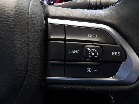 Used 2024 Jeep Compass Latitude AWD/4WD image 29