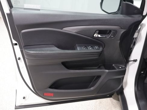 Used 2022 Honda Ridgeline RTL image 13