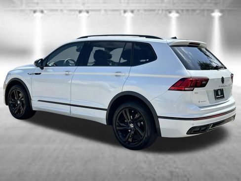 Certified 2023 Volkswagen Tiguan SE R-Line FWD image 3