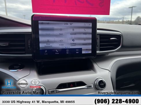 Used 2023 Ford Explorer XLT w/ Equipment Group 202A AWD/4WD image 17