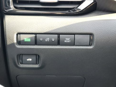 Used 2025 Nissan Sentra SR image 34