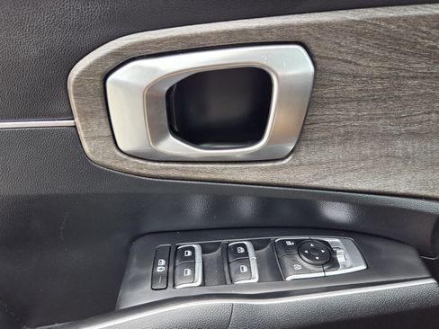 Used 2022 Kia Sorento EX w/ Panoramic Sunroof Package FWD image 15