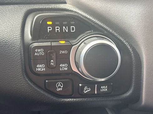Used 2020 RAM 1500 Big Horn AWD/4WD image 17