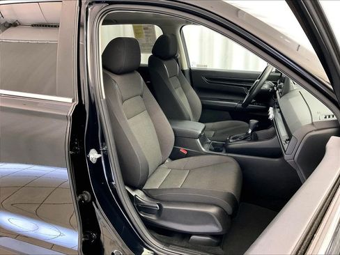 Used 2023 Honda CR-V EX image 11