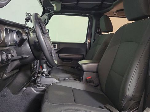 Used 2020 Jeep Wrangler Sport AWD/4WD image 12