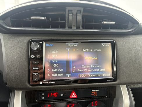 Used 2018 Toyota 86 RWD image 30