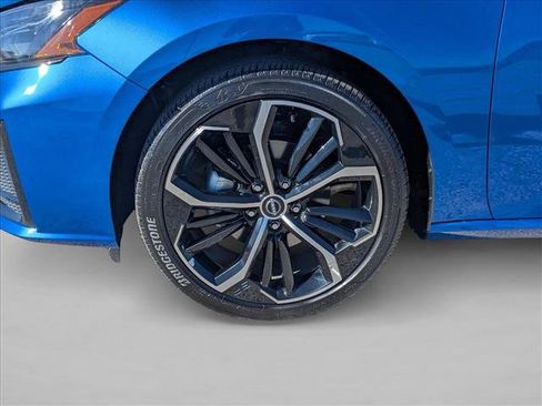 Used 2025 Nissan Altima 2.5 SR image 23