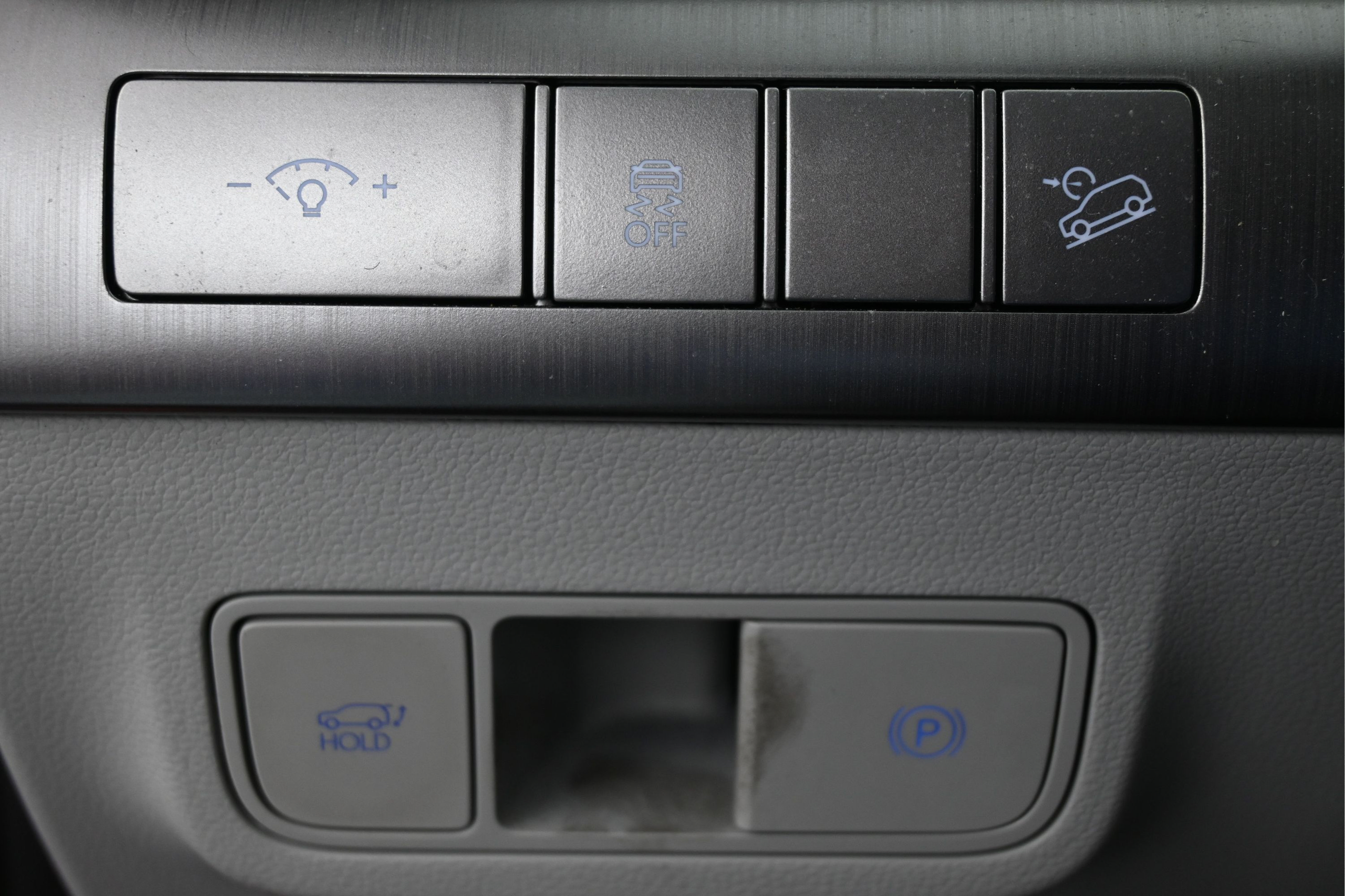 Used 2024 Hyundai Kona Limited FWD image 20
