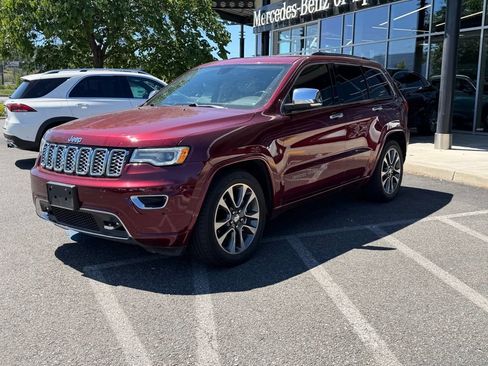 Used 2018 Jeep Grand Cherokee Overland AWD/4WD image 5