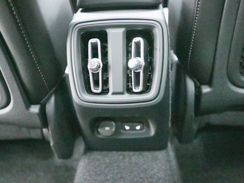 New 2026 Volvo XC40 B5 Plus w/ Protection Package Premier image 19