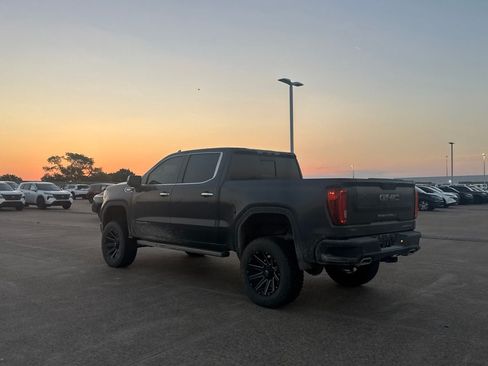 Used 2021 GMC Sierra 1500 Denali w/ Denali Ultimate Package AWD/4WD image 16