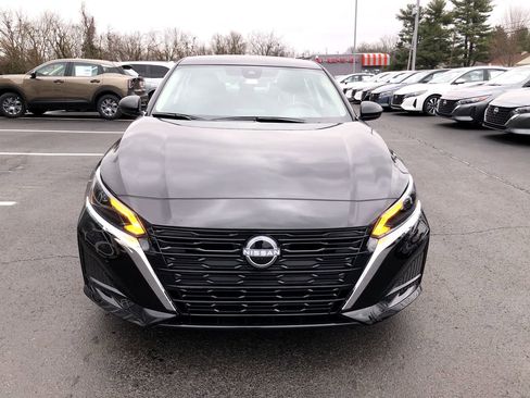 New 2025 Nissan Altima 2.5 SV image 16