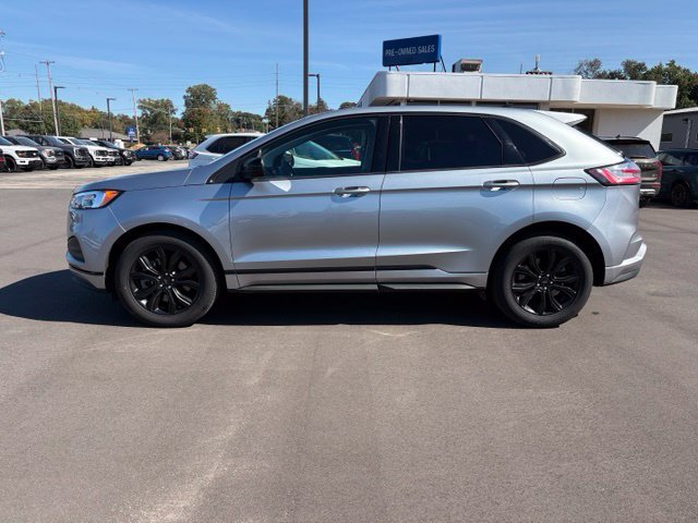 Certified 2024 Ford Edge SE w/ Black Appearance Package AWD/4WD image 2