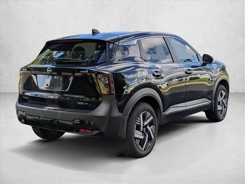 Used 2025 Nissan Kicks SV FWD image 5